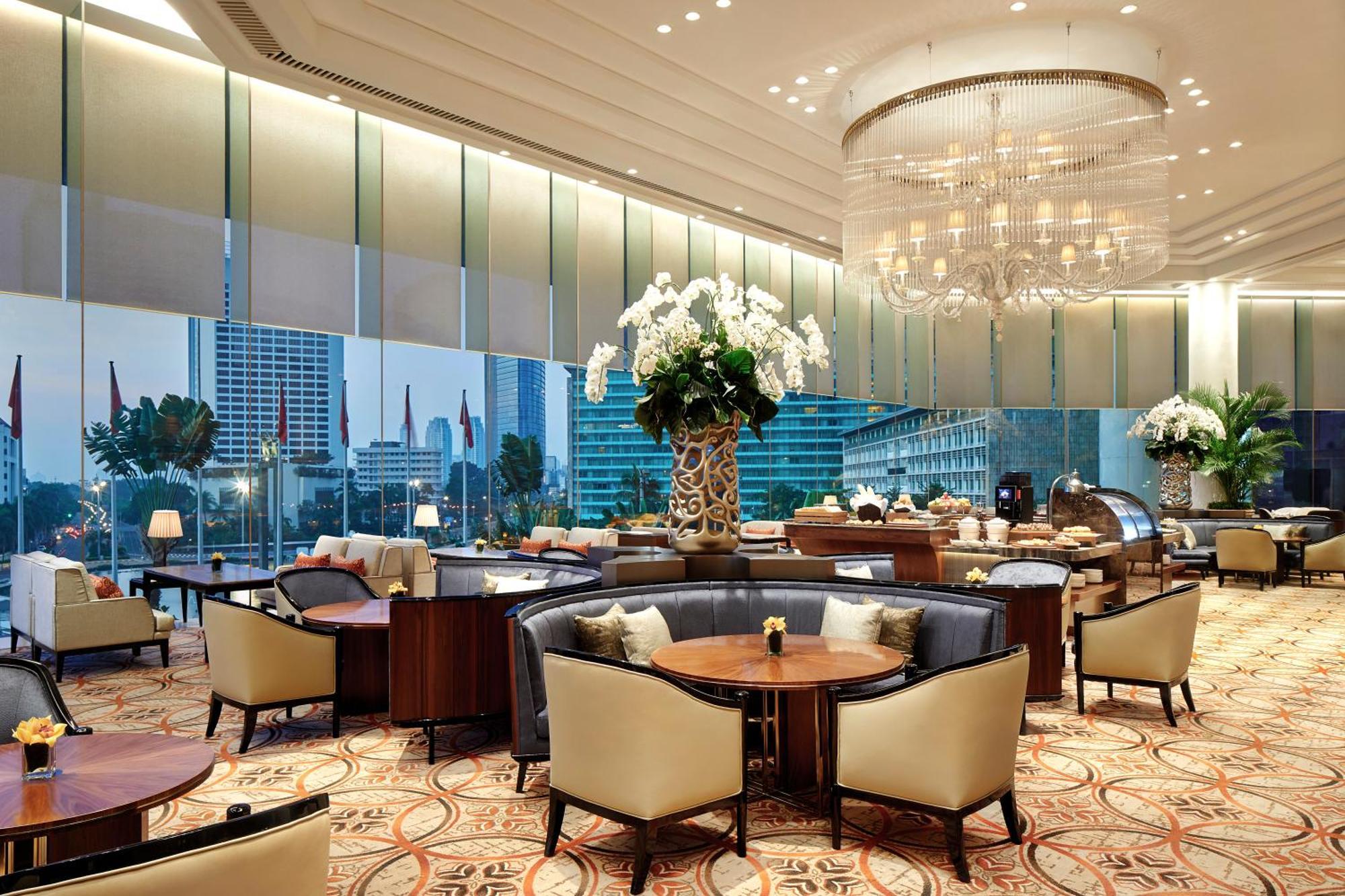 Keraton At The Plaza, Part Of The Unbound Collection By Hyatt Hotel Джакарта Екстериор снимка